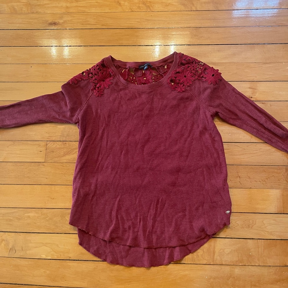 American Eagle long sleeve shirt